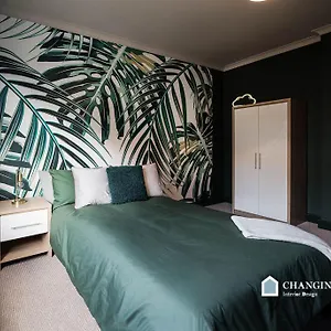 Magnificent 6 Bedroom Guest house